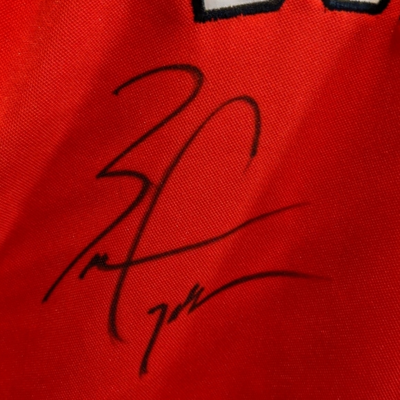 Autographed Chicago Bulls jersey (Ladies) - Picture 11 of 11